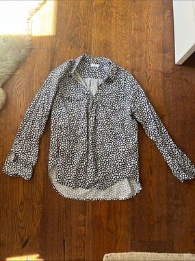 Mikoh Navy and White Daisy Print Button-Up Shirt